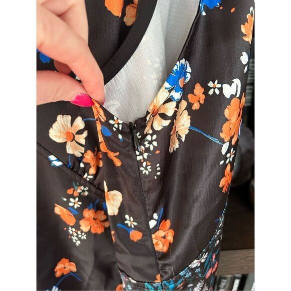 NWOT Nasty Gal Floral Print Satin V-Neck Mini Dress Plus Size US 22 - Picture 8 of 8